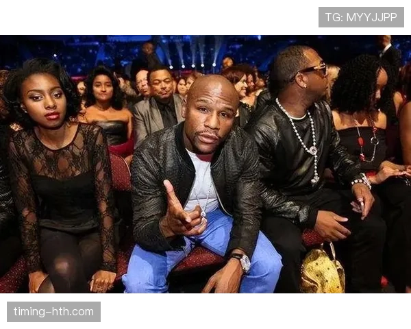 弗洛伊德·梅威瑟又晒日常照，看着我工资单都想申请退休